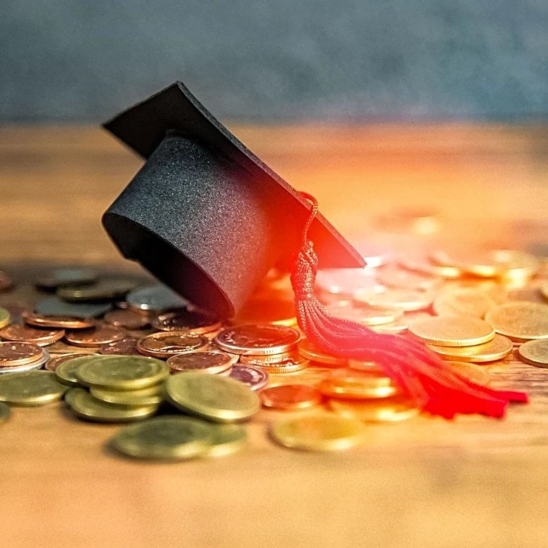 Financial Literacy Programs Aim to Equip Students Amid Rising Costs