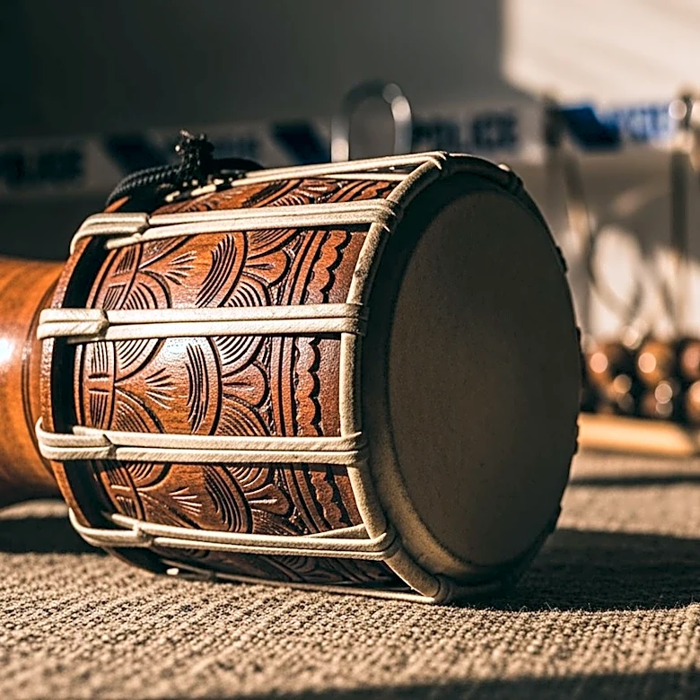 Jorge Drexler Returns to Uruguay to Explore Afro-Uruguayan Music Tradition