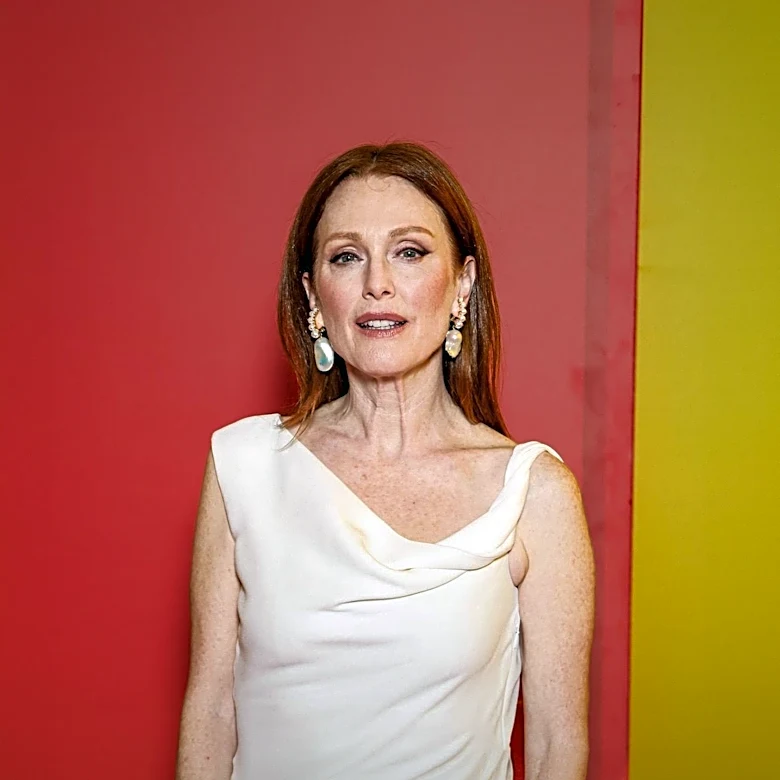 Julianne Moore Advocates Walking Backwards for Enhanced Fitness Benefits