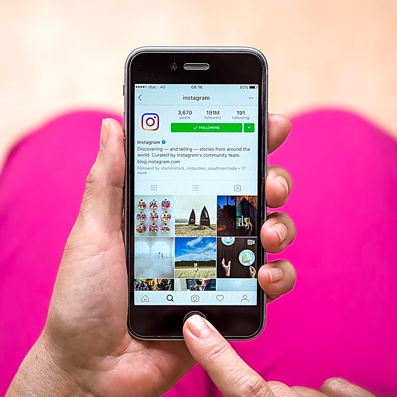 British Researchers Find Social Media Diet Hack Reduces Cravings for Dieters