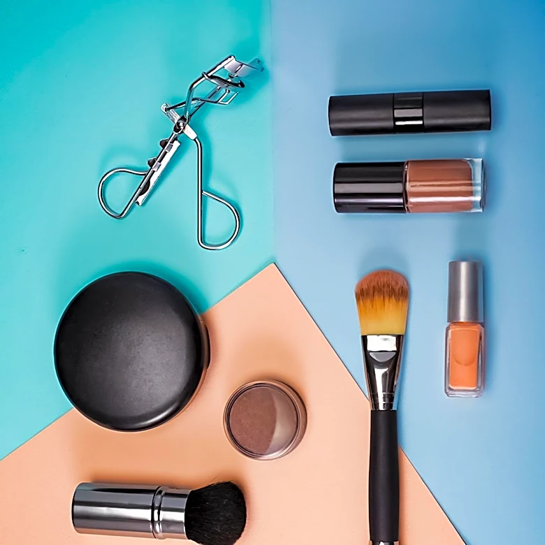 Ophthalmologists Highlight Risks of Eye Makeup and Safer Alternatives