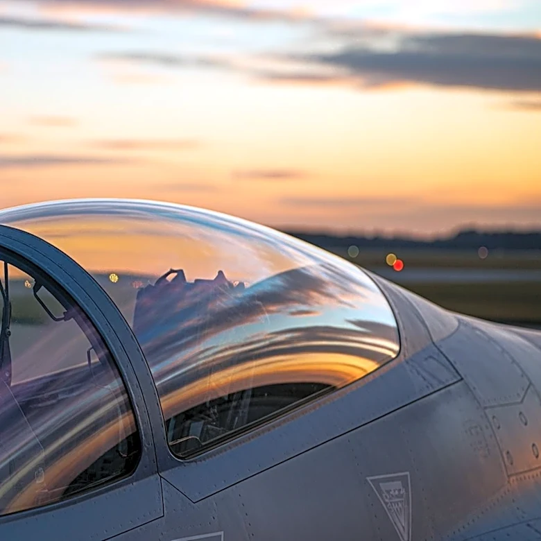 Tom Cruise to Return in 'Top Gun 3' as Sequel Officially Announced