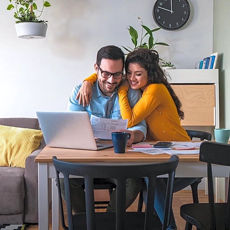 Couples Optimize Housing Costs for Early Retirement Success