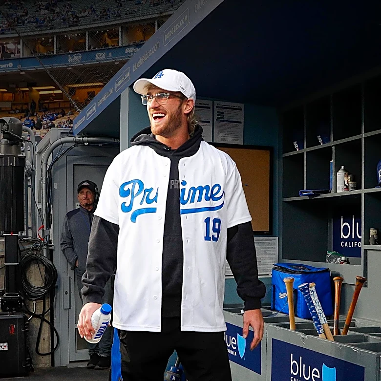 Dodger Stadium Introduces Offline Dating Experience for Fans