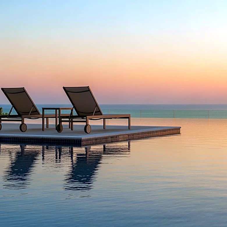 Leisure Destinations Boost U.S. Hotel Occupancy Despite Overall Decline