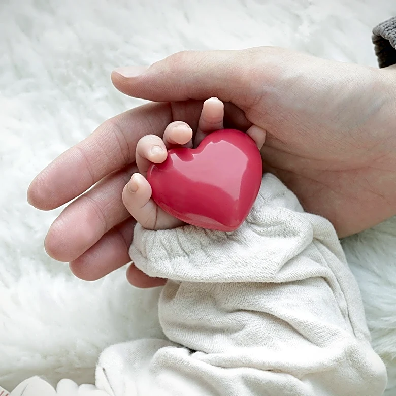 First Person Born Through Gestational Surrogacy Shares Her Story at 40