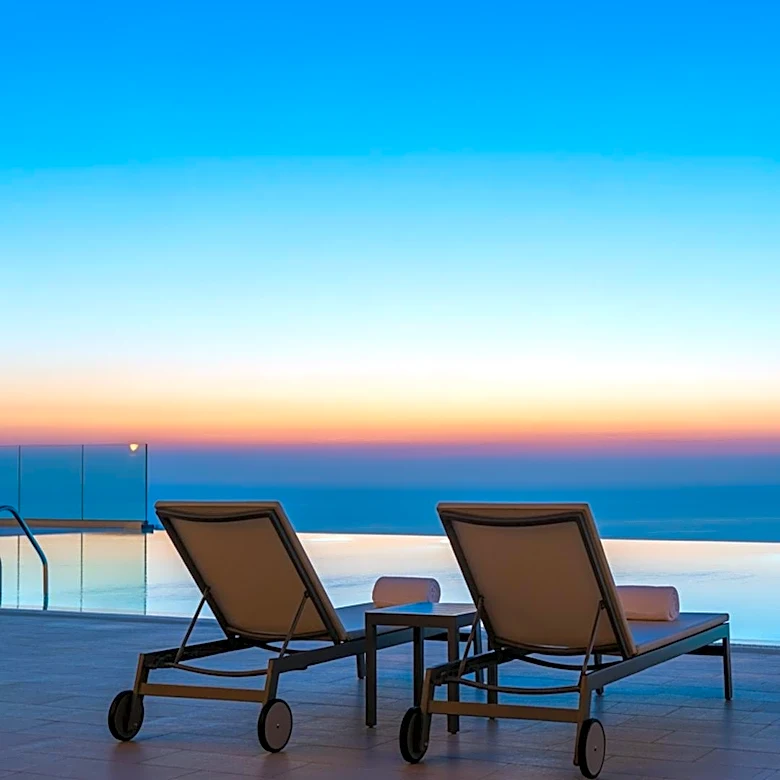 Leisure Destinations Boost U.S. Hotel Performance Despite Overall Occupancy Decline