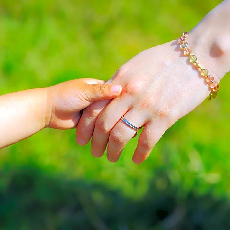 Therapists Highlight Key Phrases for Strengthening Parent-Adult Child Relationships