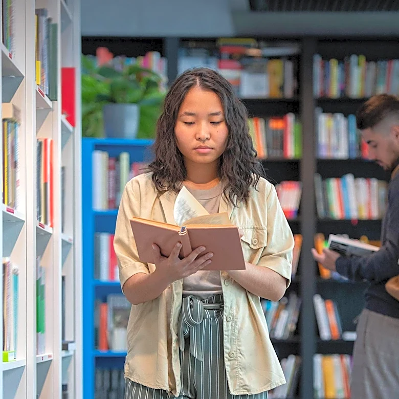 Independent Bookstores Thrive by Connecting Readers with Stories