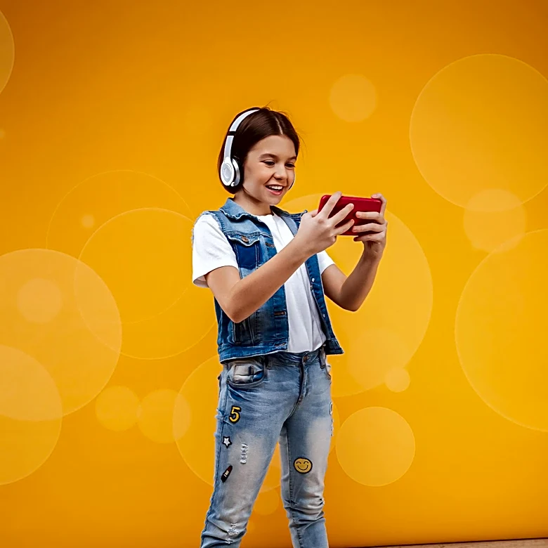 Father and Daughter Team Up to Build AI-Powered App, Highlighting Early Tech Education