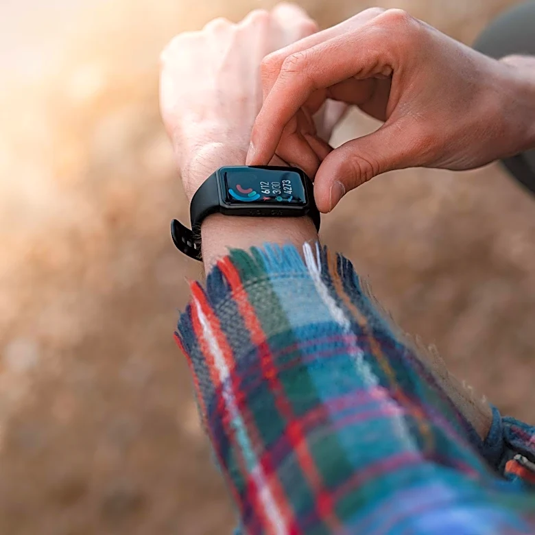 Wearable Technology Reveals Summer's Impact on Human Physiology