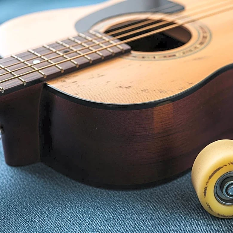 Bluegrass Artist Billy Strings Postpones Shows After Breaking Leg in Skateboarding Accident