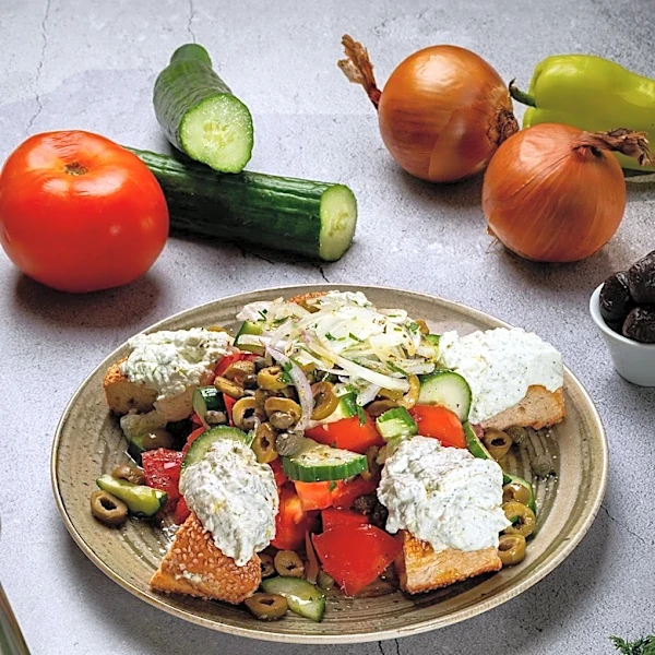 Zaytinya's Mediterranean Cuisine Offers Mixed Reviews on Flavor and Texture