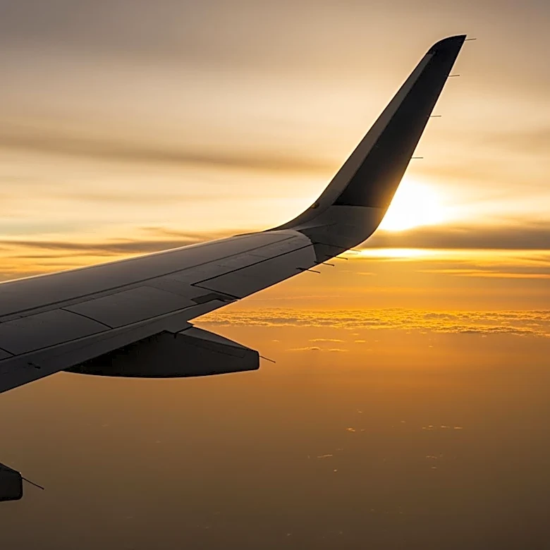 Major Airlines Reduce Summer Flights Due to High Jet Fuel Prices