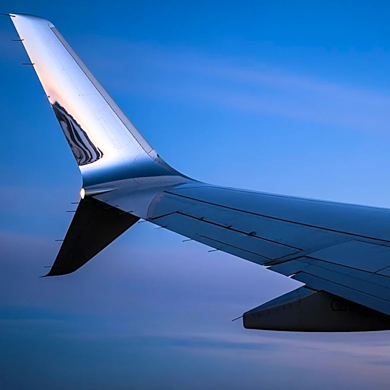 United Airlines Reports Q1 Earnings Surpassing Estimates Amid Fuel Cost Challenges