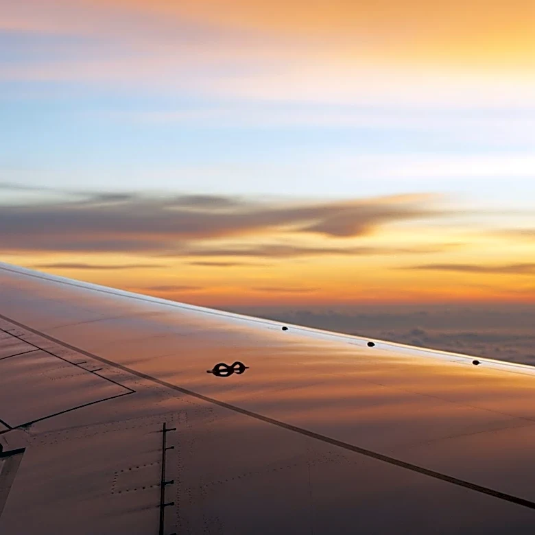 United Airlines to Increase Summer Fares by Up to 20% Due to Rising Fuel Costs Amid Iran Conflict