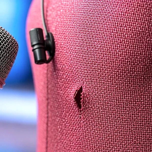 Nikki Glaser Experiences Wardrobe Malfunction on 'Live with Kelly and Mark', Sparking Social Media Reactions