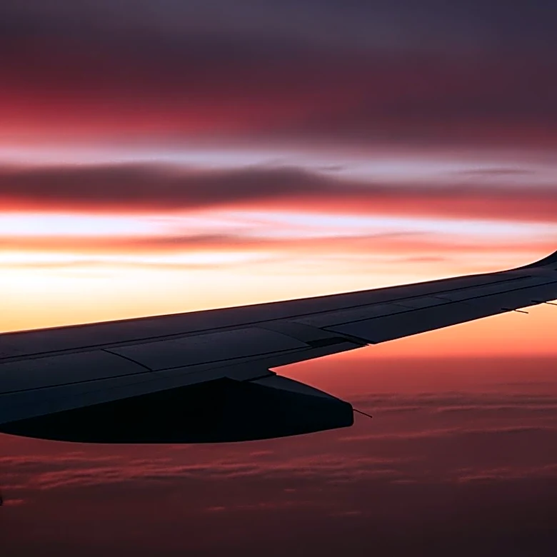 United Airlines Considers Fare Increase Amid Rising Fuel Costs Due to Iran Tensions