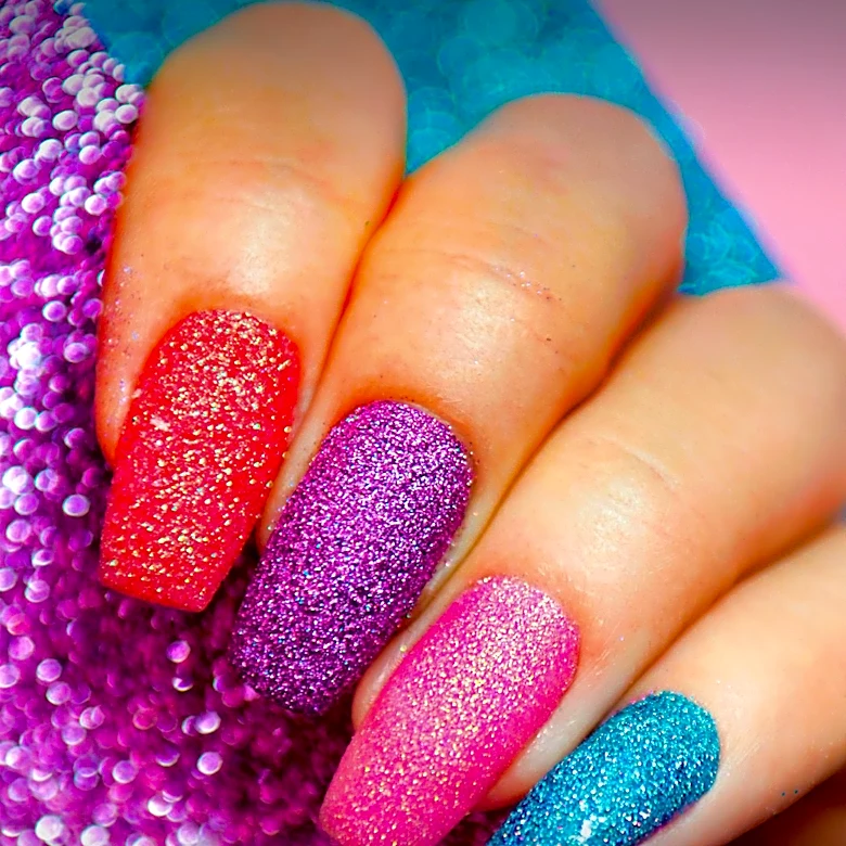 Soft Chrome Nails Emerge as a Springtime Trend in Nail Art