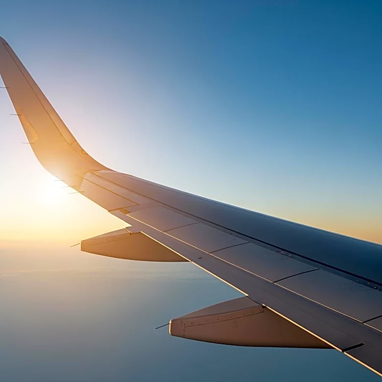 American Airlines Shows Improvement but Faces Ongoing Challenges