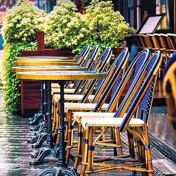 New Parisian-Style Wine Bar Opens in Altadena Amid Community Rebuilding