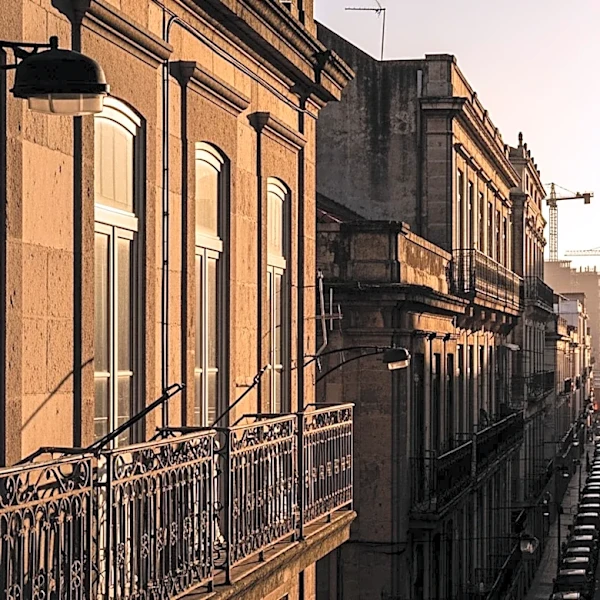 Barcelona's Gentrification and Economic Challenges Highlighted in New TV Series