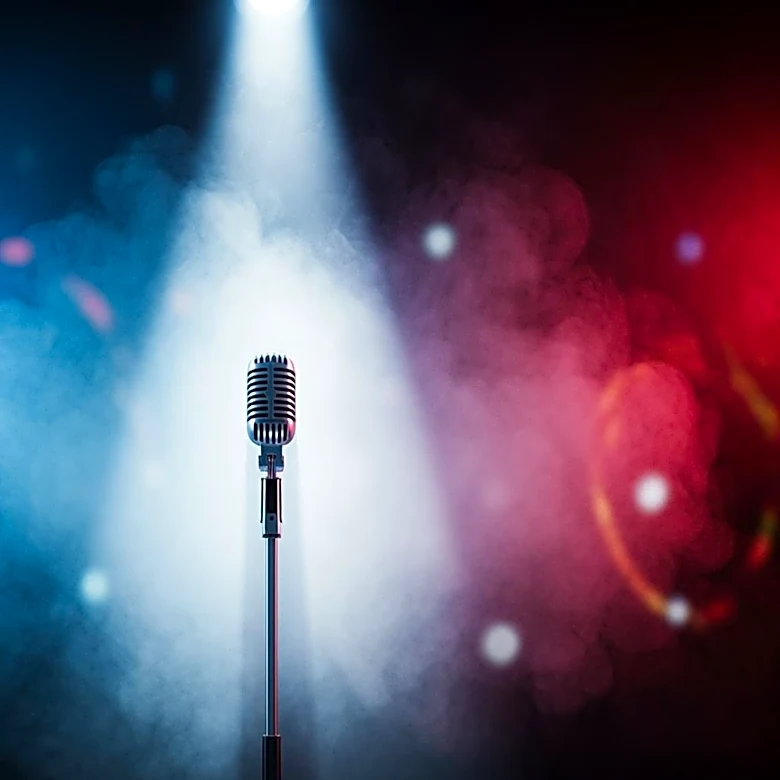 Cyndi Lauper Confronts Heckler During Las Vegas Residency Debut