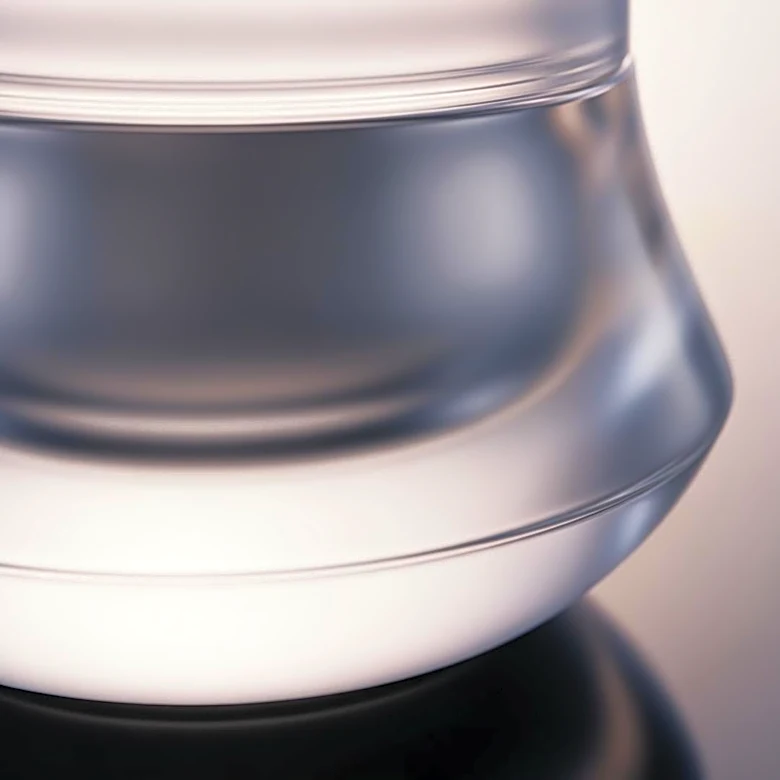 Premium Glass Packaging Enhances Cosmetic Product Experience and Brand Identity