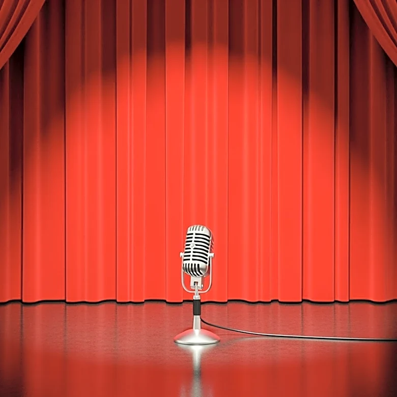 Luke Evans Debuts in 'The Rocky Horror Show' with Viral Performance