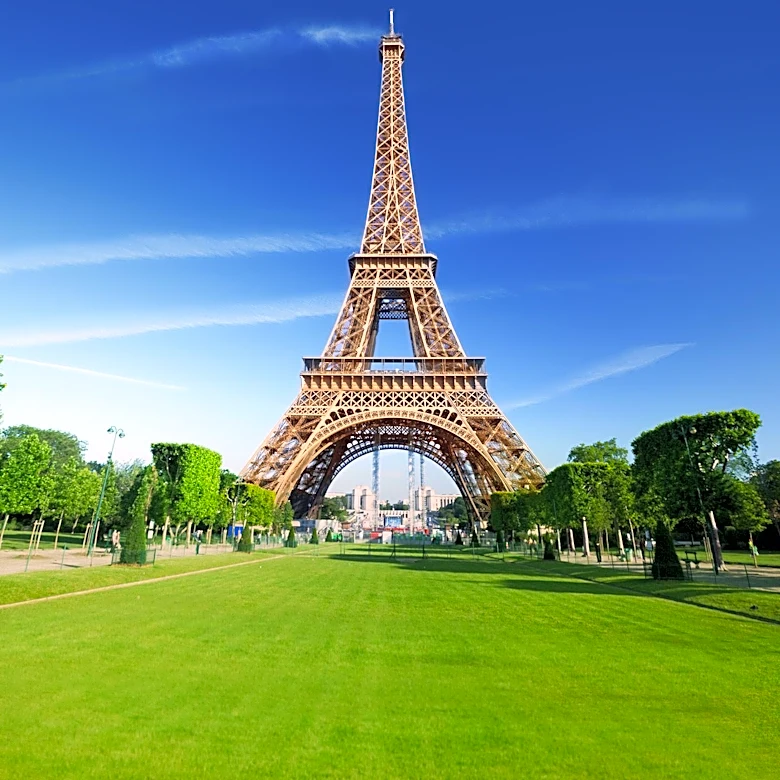 Tourism Industry Shifts Focus to 'Coolcations' Amid Extreme Heat and Over-Tourism in Europe