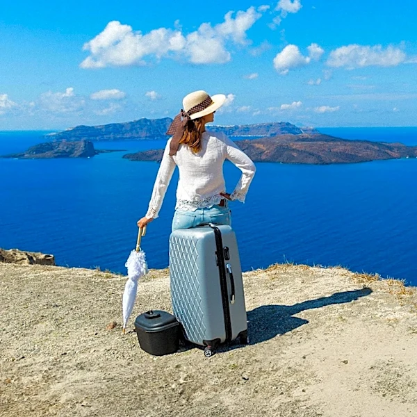 TUMI Launches 'Mediterranean Escape' Collection Highlighting Travel and Lifestyle