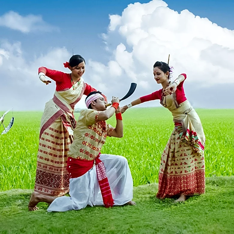 Italian Traditional Folk Dancers Showcase Cultural Heritage in CBS News Feature