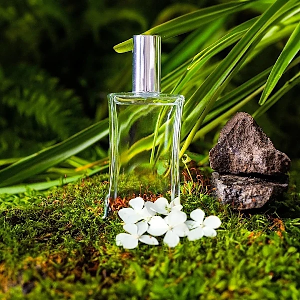 Unisex Fragrances Gain Popularity with Versatile Scents and Natural Ingredients