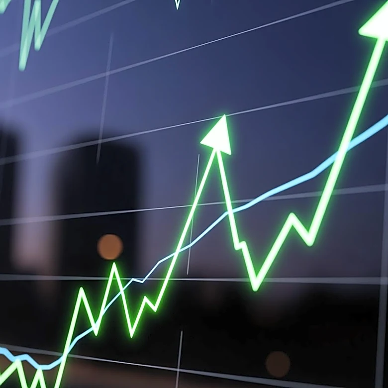 S 500 Hits Record High as April Trading Concludes with Strong Gains