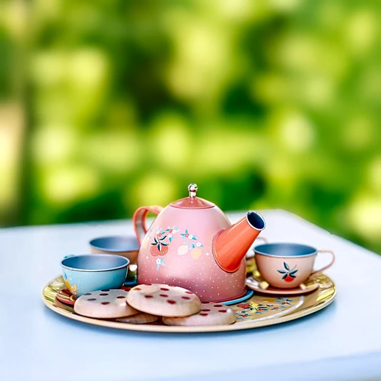 Central Wisconsin Children's Museum Hosts Annual Mother's Day Tea Party