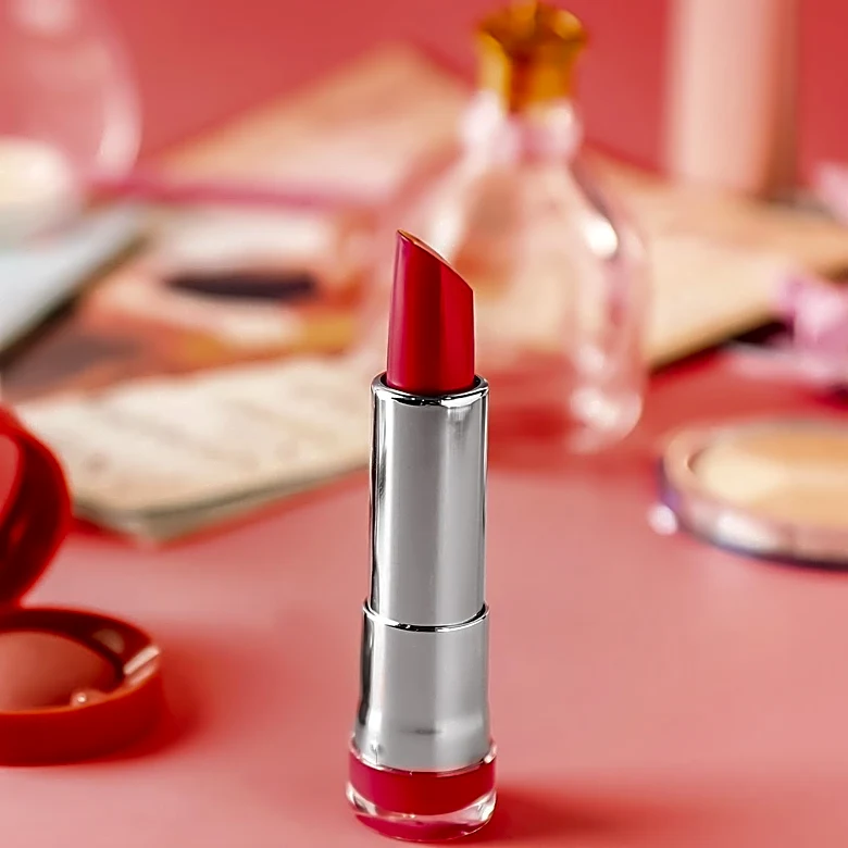 Clinique's Black Honey Lipstick Gains Popularity for Universally Flattering Shade