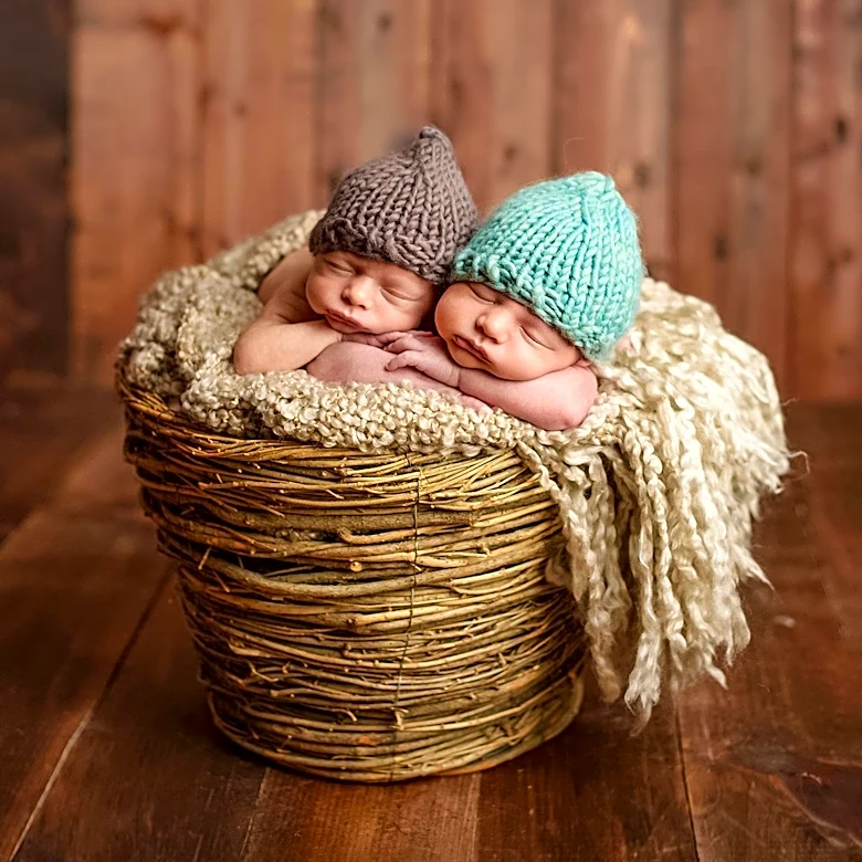 Twins Discover Different Biological Fathers Through DNA Testing