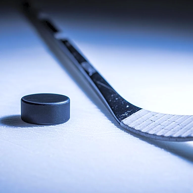 Cale Makar Overcomes Injury to Lead Avalanche to Victory Against Wild