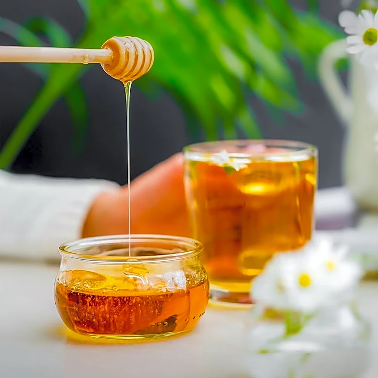 Exploring the Medicinal Benefits and Risks of Honey
