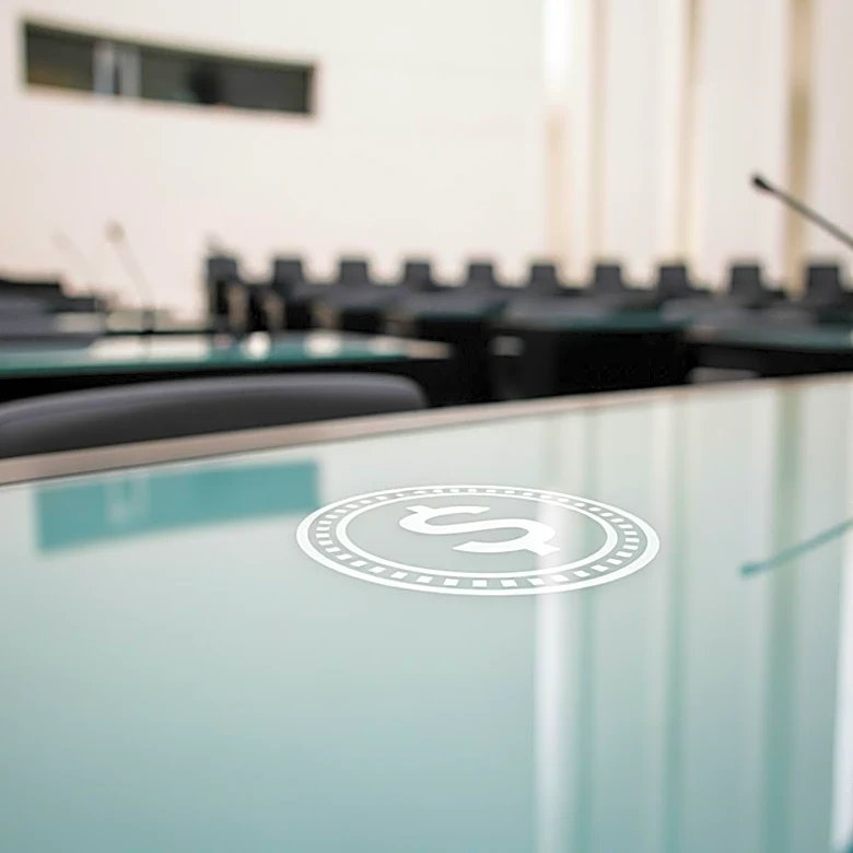 Lawmakers Unveil Revised Stablecoin Rule, Boosting Circle and Coinbase Stocks