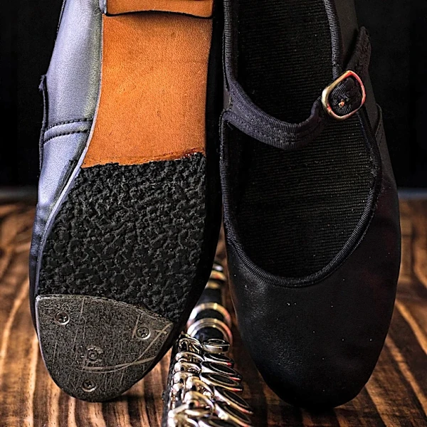 Jazz Shoes Emerge as a Stylish Alternative to Ballet Flats