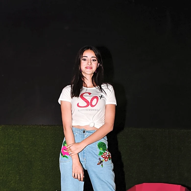 Capri Pants Make a Fashion Comeback with Modern Twist