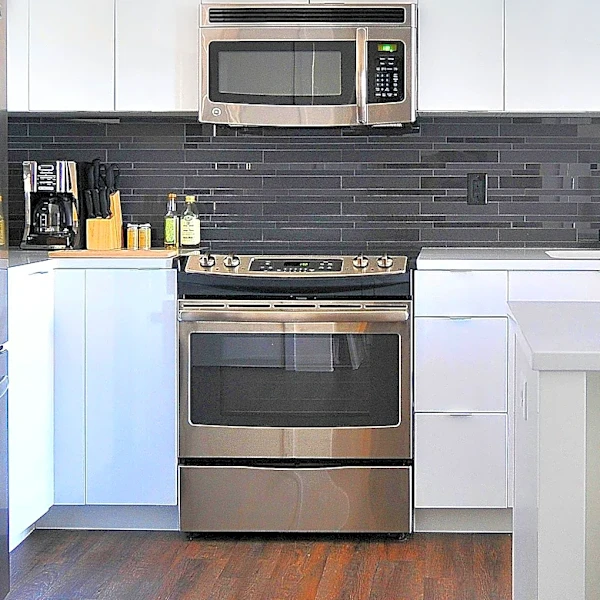 Consumer Reports Identifies GE Profile Microwave as Least Reliable, Suggests Alternative