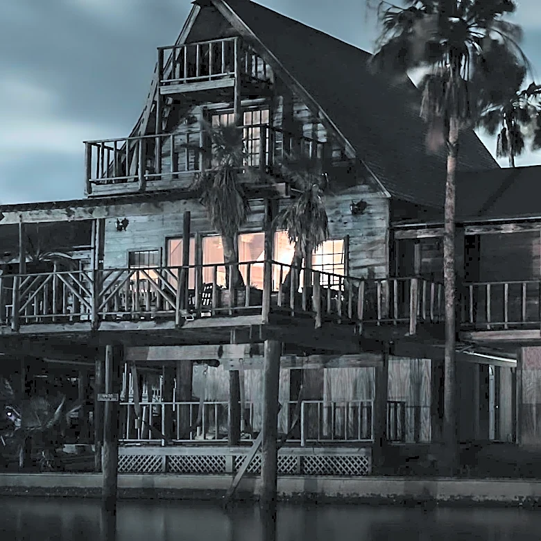 Historic Washington 'Boathouse' with Optical Illusion Hits Market for $2.1 Million