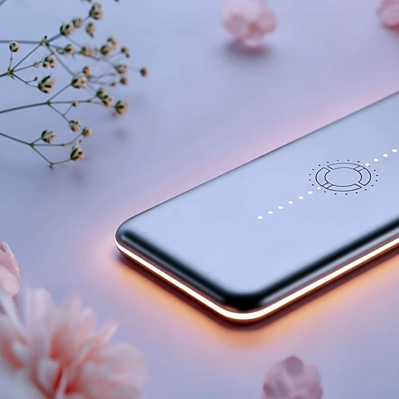 Lisen's Ultra Slim MagSafe Power Bank Discounted for Mother's Day