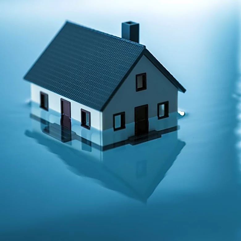 Homeowner Equity Declines as Underwater Mortgages Increase in the U.S.