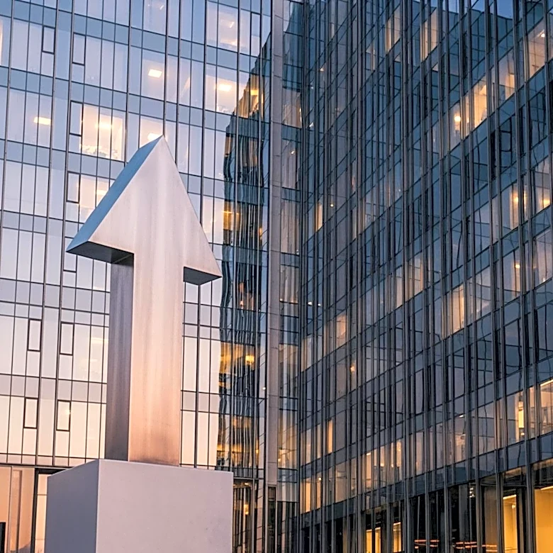 News Corporation's Q3 Earnings Exceed Expectations with Revenue Growth