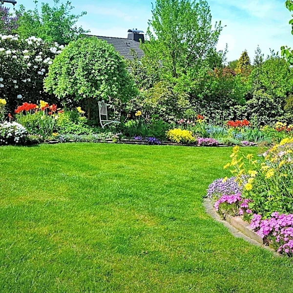 East Sacramento Hosts Garden Tour for Mother's Day Weekend
