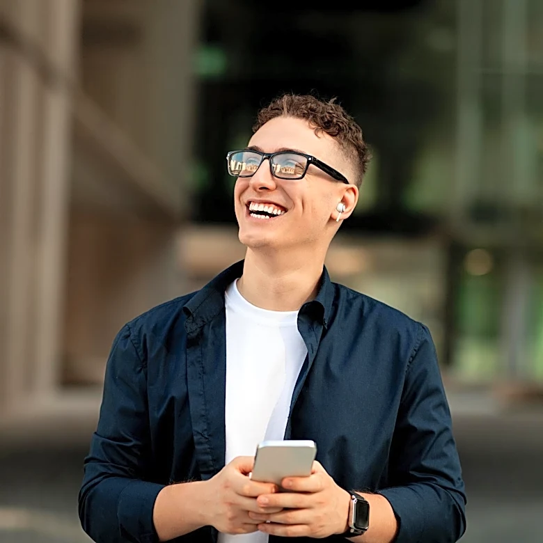 Live-Captioning Glasses Introduce Real-Time AI Captions, Enhancing Accessibility