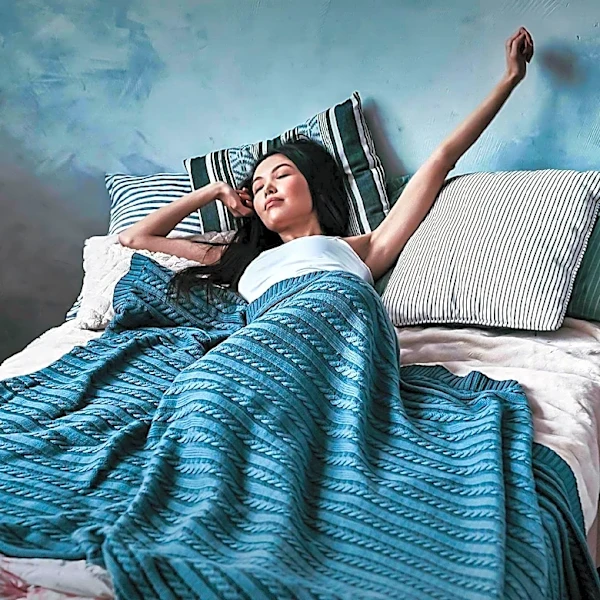 Study Reveals Health Risks of Sleeping with Multiple Pillows for Glaucoma Patients